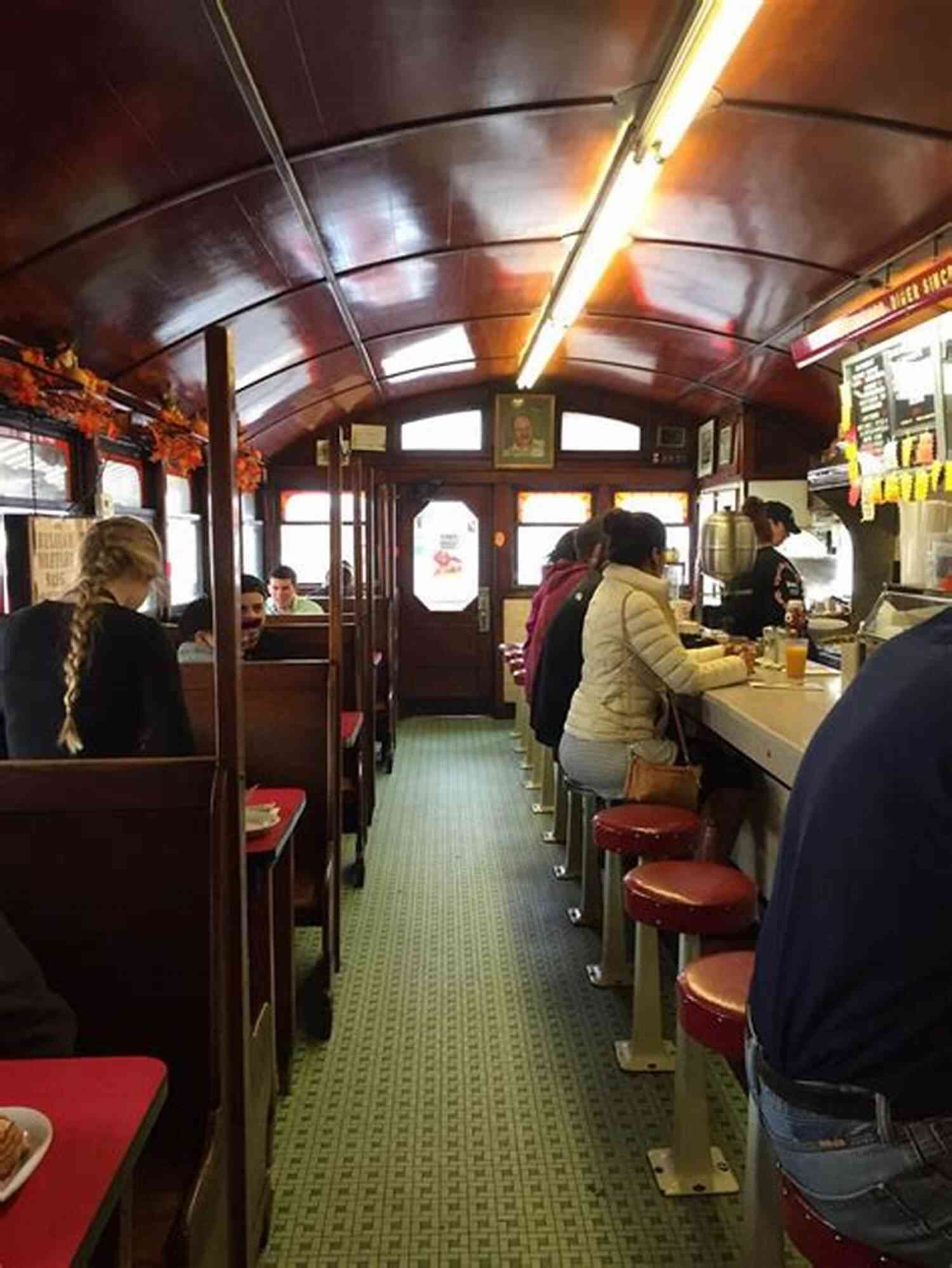 A Beautifully Designed Massachusetts Diner Seven Diners Seven Nights An Aspie Girl In Massachusetts (Diner Short Story Mysteries 7)